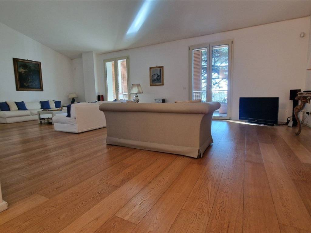 appartamento in vendita a Parma in zona Centro Storico