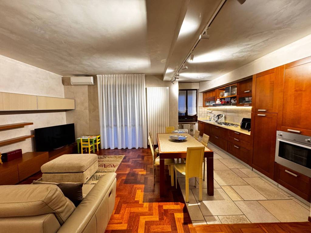 appartamento in vendita a Parma in zona San Lazzaro