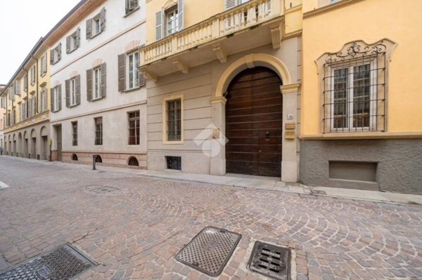 appartamento in vendita a Parma in zona Centro Storico