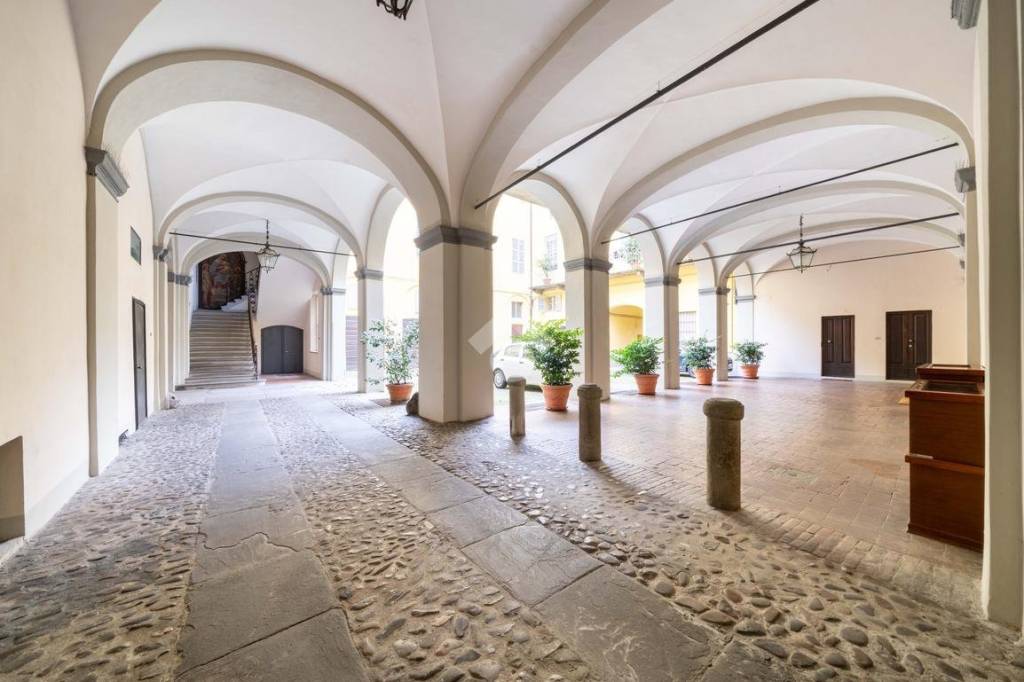 appartamento in vendita a Parma in zona Centro Storico