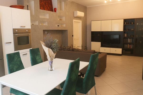 appartamento in vendita a Parma in zona Centro Storico