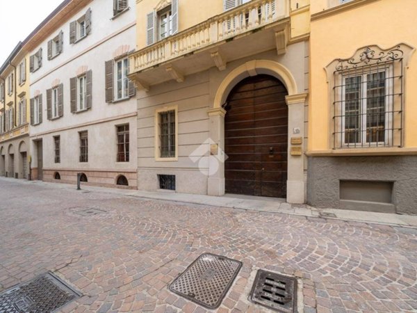 appartamento in vendita a Parma in zona Centro Storico