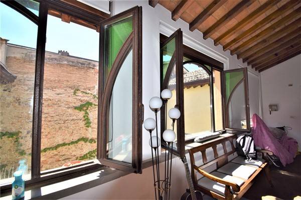 appartamento in vendita a Parma in zona Centro Storico