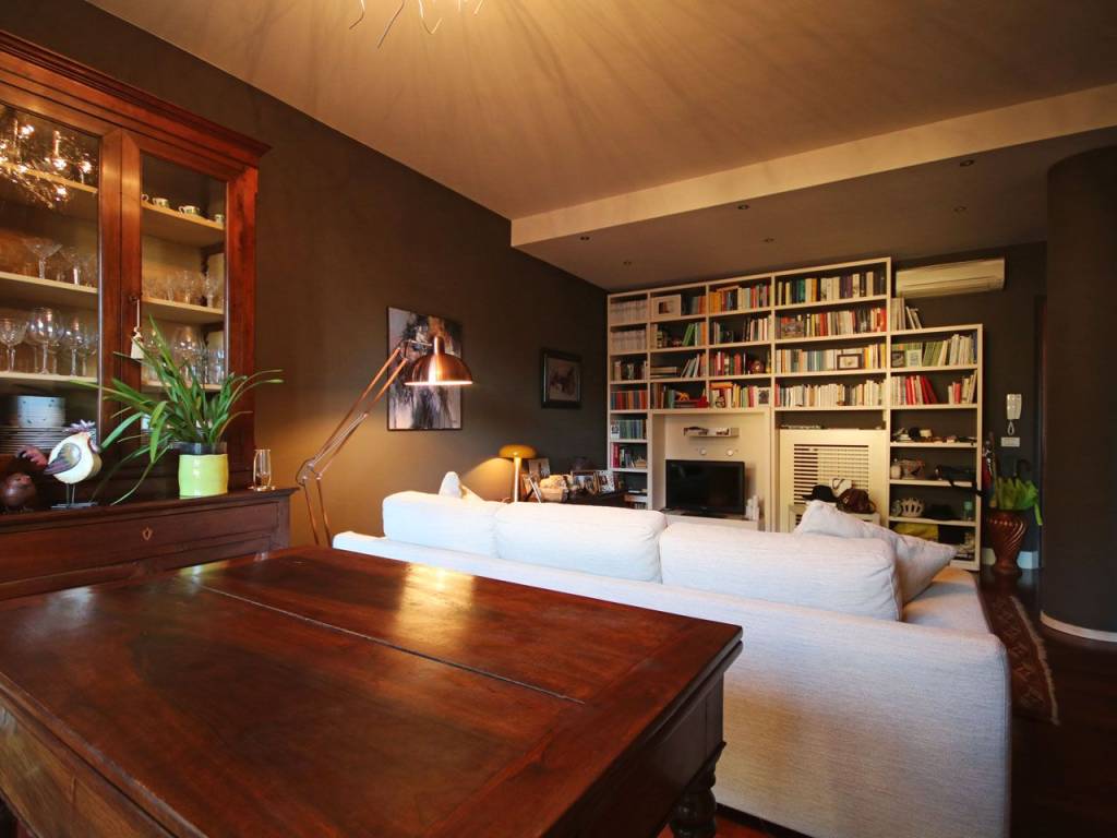 appartamento in vendita a Parma in zona Cittadella