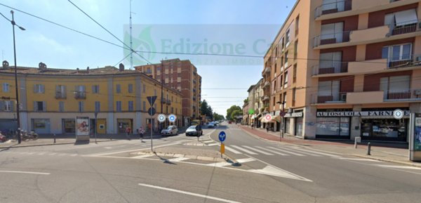 locale commerciale in vendita a Parma