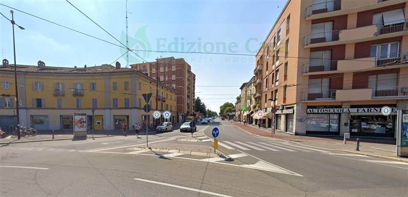 locale commerciale in vendita a Parma