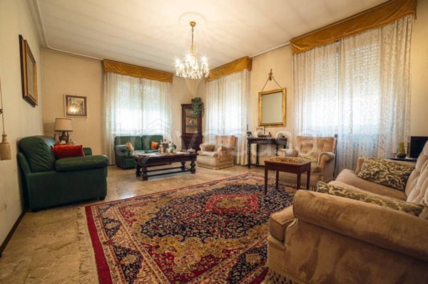 casa indipendente in vendita a Parma