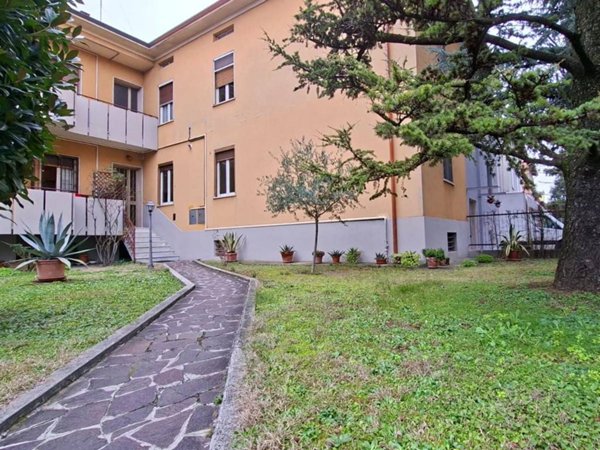 appartamento in vendita a Parma in zona Cittadella