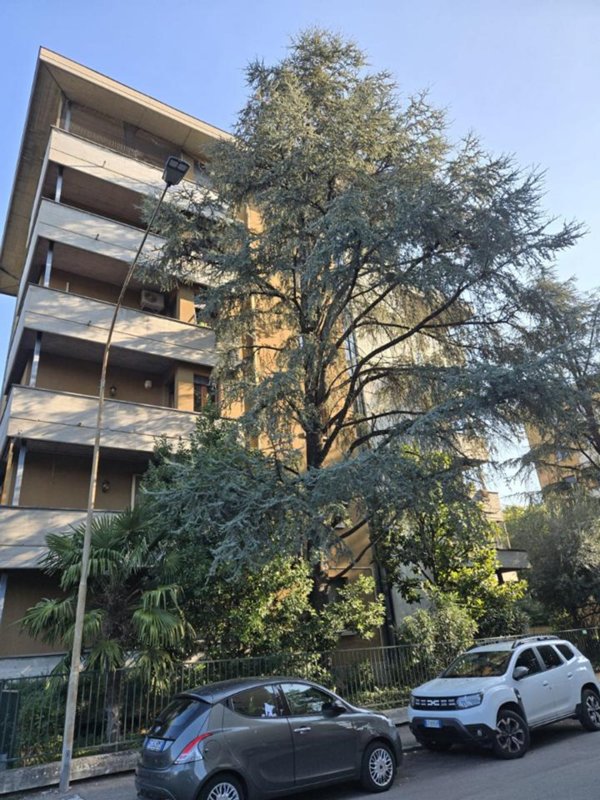 appartamento in vendita a Parma in zona Cittadella