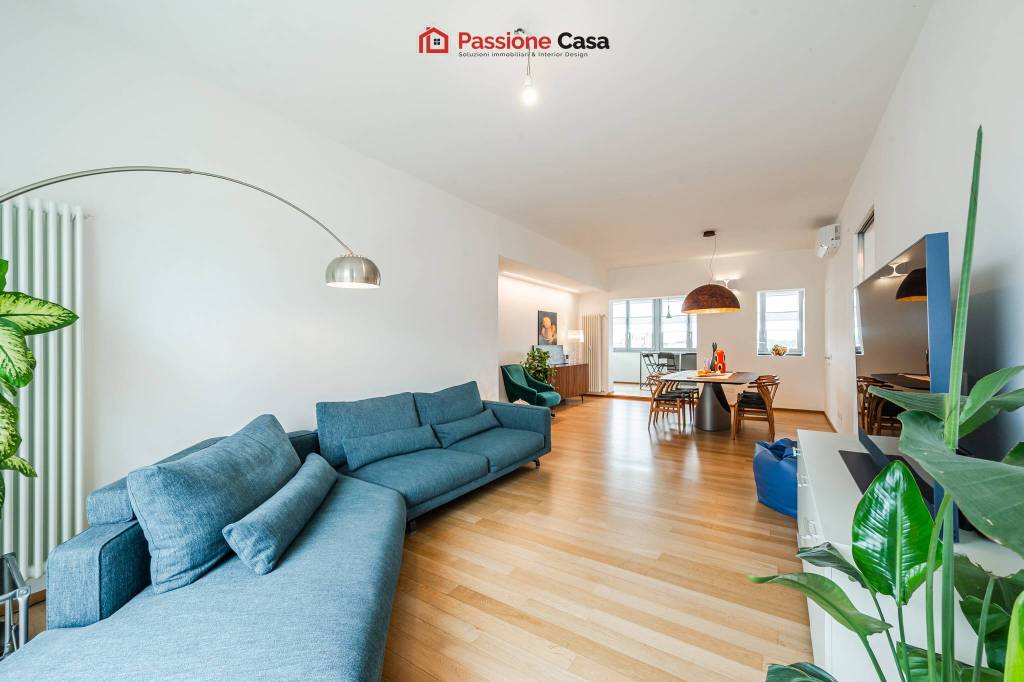 appartamento in vendita a Parma in zona Centro Storico