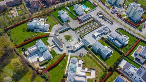 casa indipendente in vendita a Parma