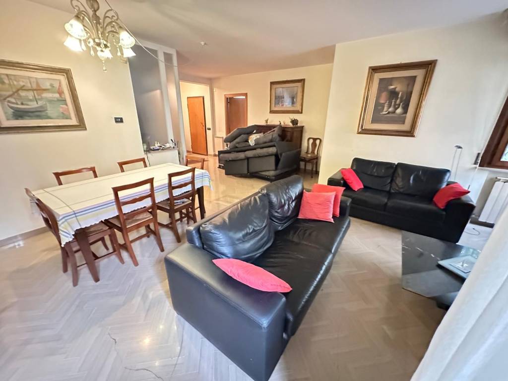 casa indipendente in vendita a Parma in zona Cittadella