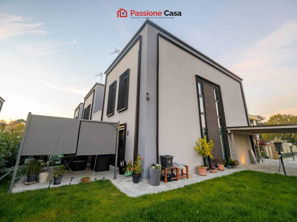 casa indipendente in vendita a Parma in zona Molinetto