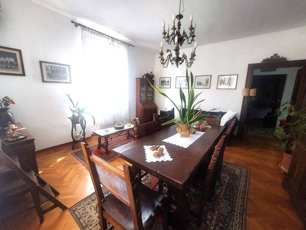 appartamento in vendita a Parma in zona Cittadella