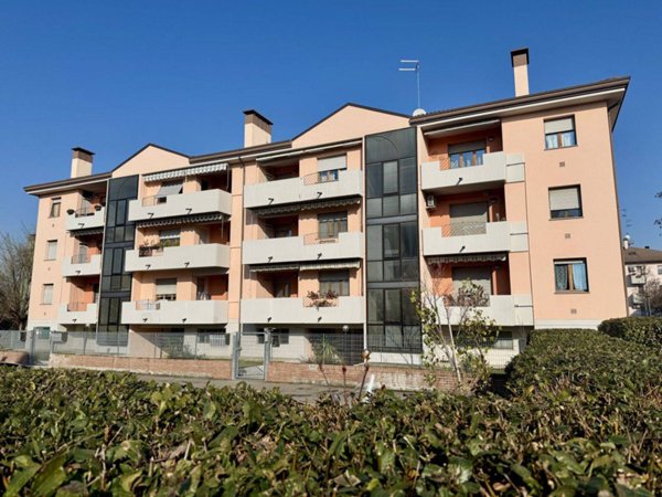 appartamento in vendita a Parma in zona San Martino / Paradigna