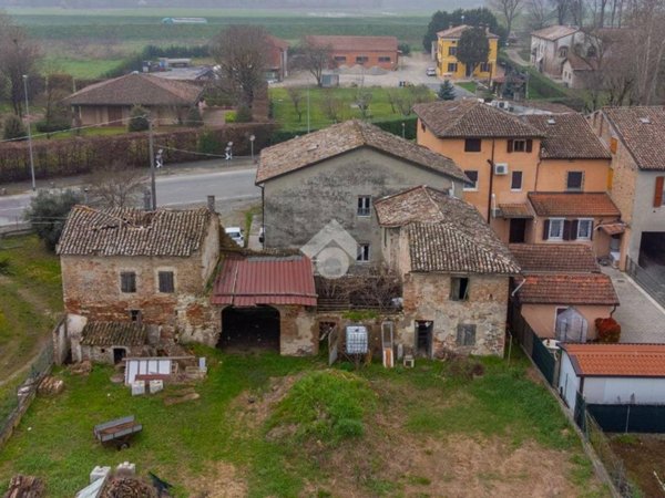 casa indipendente in vendita a Parma in zona San Pancrazio
