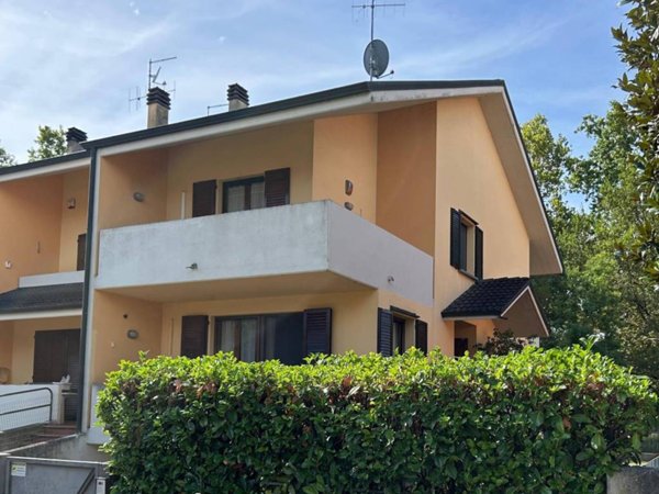 casa indipendente in vendita a Parma in zona Carignano