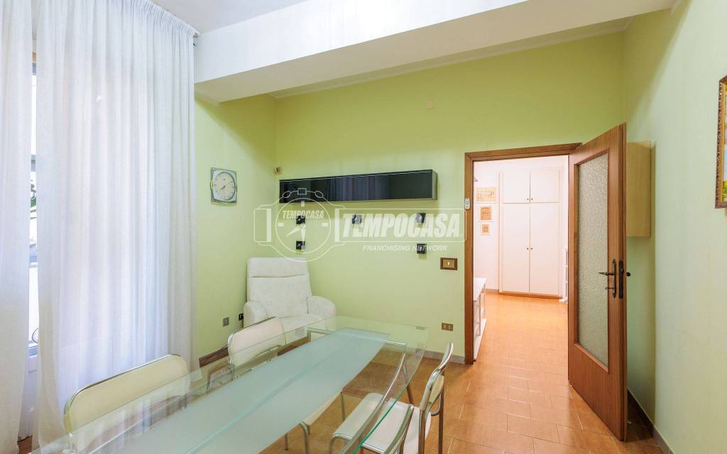 appartamento in vendita a Parma in zona Cittadella