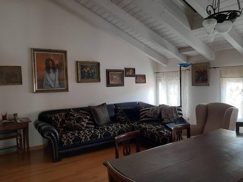 appartamento in vendita a Parma in zona Vicofertile