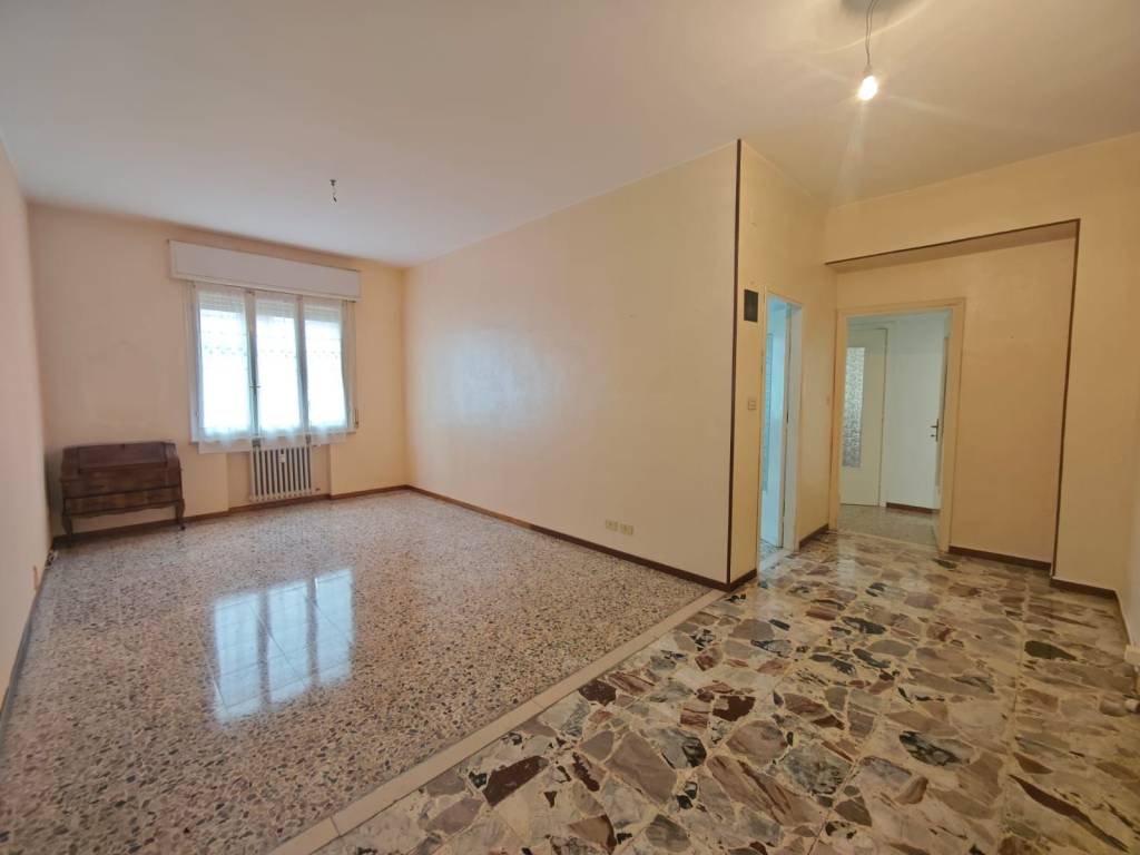 appartamento in vendita a Parma in zona San Lazzaro