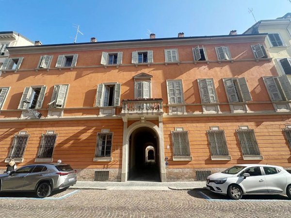 ufficio in vendita a Parma in zona Centro Storico