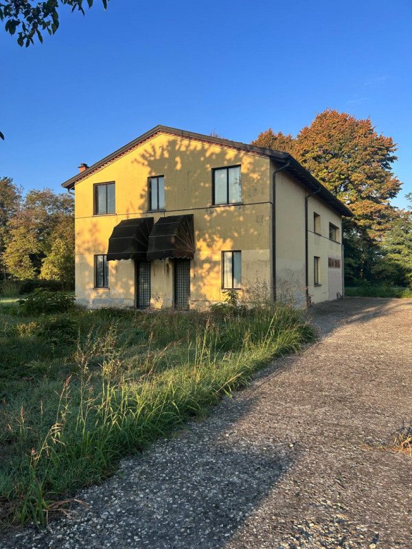 casa indipendente in vendita a Parma in zona Vicofertile