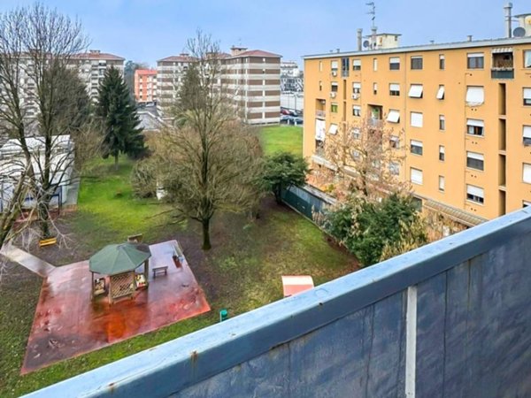 appartamento in vendita a Parma in zona Montanara