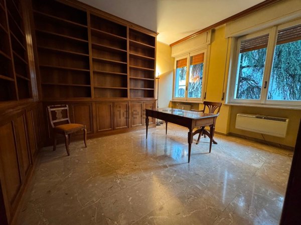 appartamento in vendita a Parma in zona Centro Storico