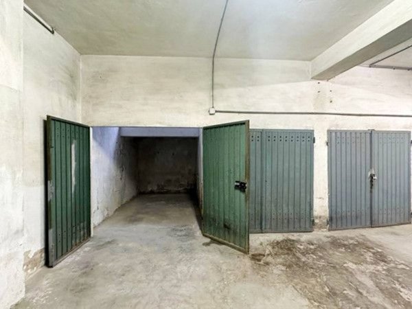 negozio in vendita a Parma in zona Centro Storico