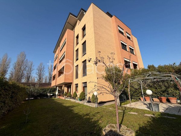 appartamento in vendita a Parma in zona San Lazzaro