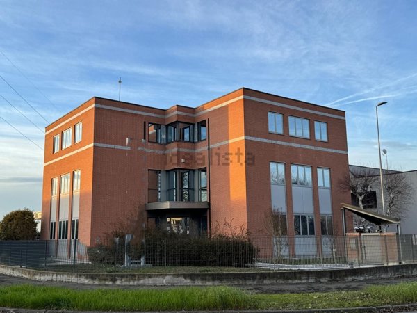 capannone in vendita a Parma