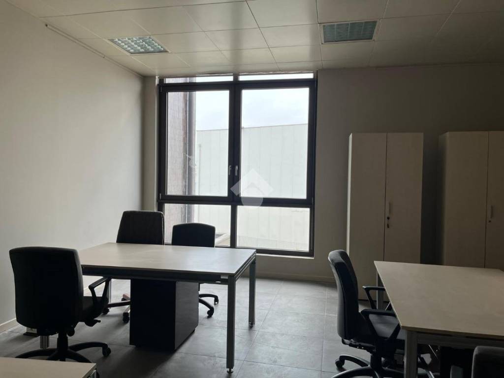 ufficio in vendita a Parma in zona Pablo