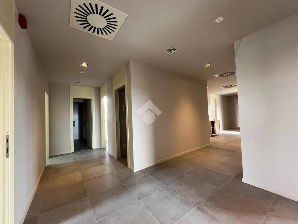 ufficio in vendita a Parma in zona Pablo