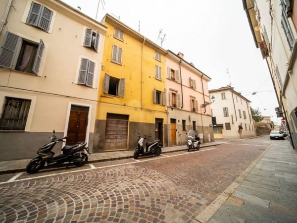 casa indipendente in vendita a Parma in zona Centro Storico
