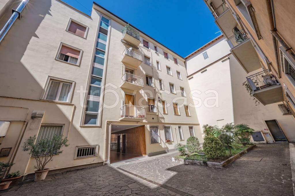 appartamento in vendita a Parma in zona Centro Storico