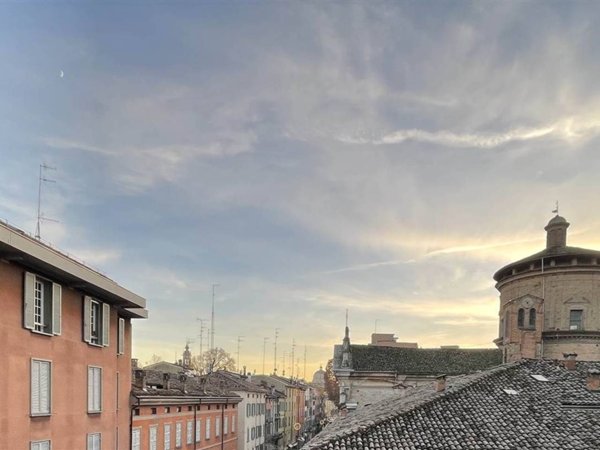 appartamento in vendita a Parma in zona Centro Storico
