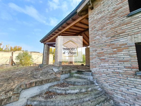 casa indipendente in vendita a Parma