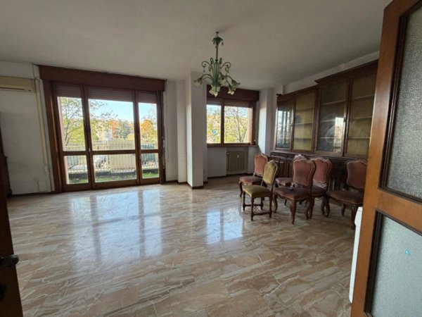 appartamento in vendita a Parma in zona Centro Storico