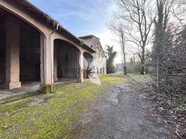 casale in vendita a Parma