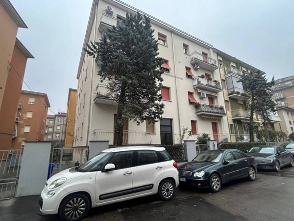 appartamento in vendita a Parma in zona Montanara