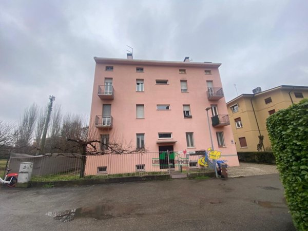 appartamento in vendita a Parma in zona San Lazzaro
