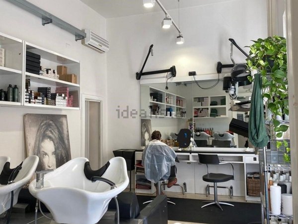 negozio in vendita a Parma in zona Centro Storico