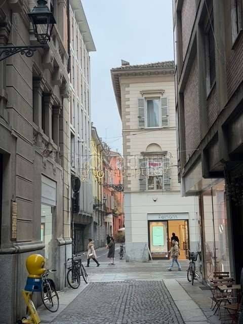 appartamento in vendita a Parma in zona Centro Storico