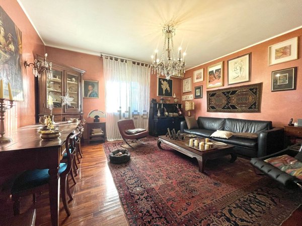 appartamento in vendita a Parma in zona Centro Storico