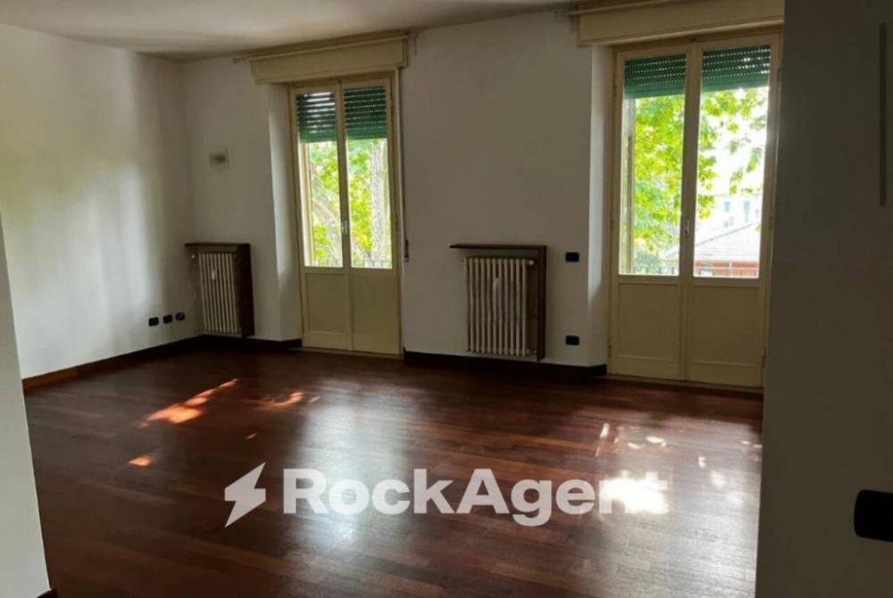 appartamento in vendita a Parma in zona Cittadella