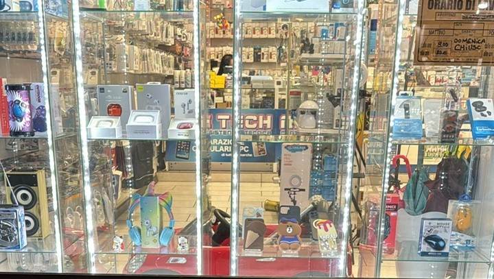 negozio in vendita a Parma in zona Centro Storico