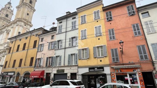 appartamento in vendita a Parma in zona Centro Storico