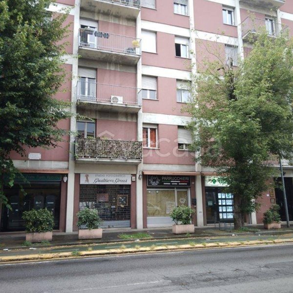 negozio in vendita a Parma in zona Pablo