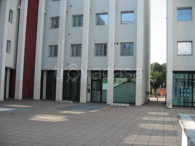 negozio in vendita a Parma in zona Pablo