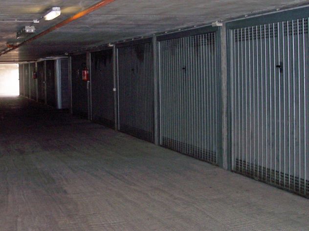 locale di sgombero in vendita a Parma